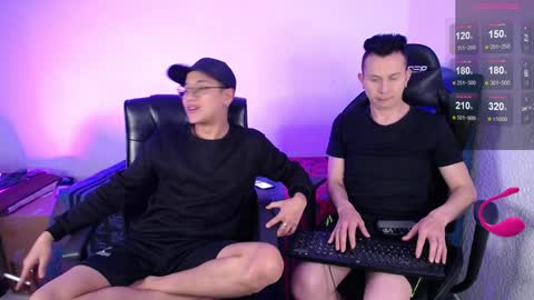 Snapshot of neithan_and_scott_ chatting on 12, 12, 2024 NEW ONLYFANS OF SCOTT online show from 12, 12, 2024