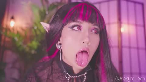 Snapshot of nekyra_san chatting on 5, 10, 2025 Mely Birthday party saturday night BYO online show from 5, 10, 2025