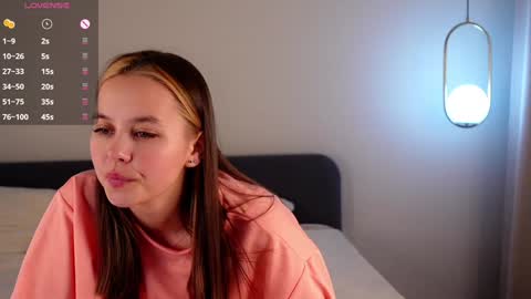 Snapshot of neldaaskins chatting on 16, 12, 2024 Lana online show from 16, 12, 2024