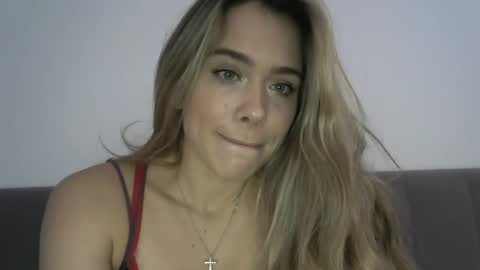 nelly_fortu online show from 5, 3, 2026