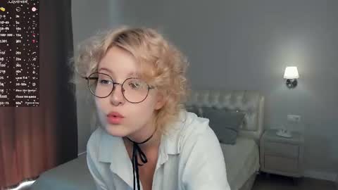 nelly_gloss online show from 19, 7, 2026