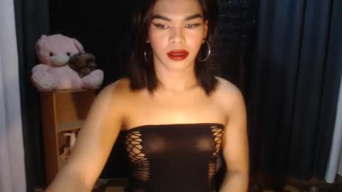 Snapshot of neomi_hardcock chatting on 12, 9, 2025 neomi online show from 12, 9, 2025
