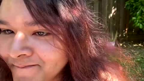 Neon online show from 9, 4, 2026