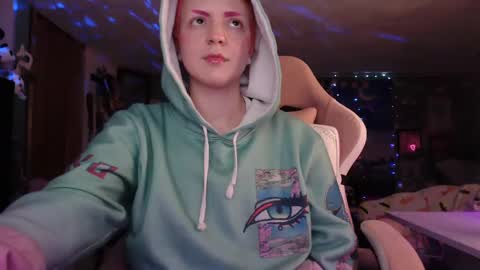 Snapshot of nerdy_squirty chatting on 7, 3, 2025 NerdySquirty online show from 7, 3, 2025