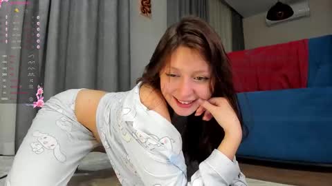 Snapshot of nerenuu_ chatting on 11, 11, 2025 Nessa online show from 11, 11, 2025