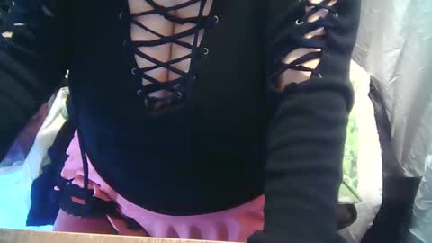 neslihan online show from 2, 2, 2025