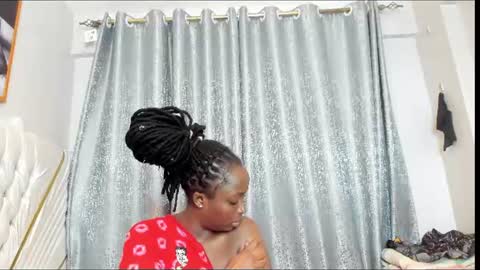 Snapshot of netfux_and_chill chatting on 11, 6, 2026 netfux_and_chill online show from 11, 6, 2026