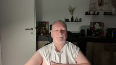 Snapshot of nettermann1968 chatting on 9, 11, 2025 nettermann1968 online show from 9, 11, 2025