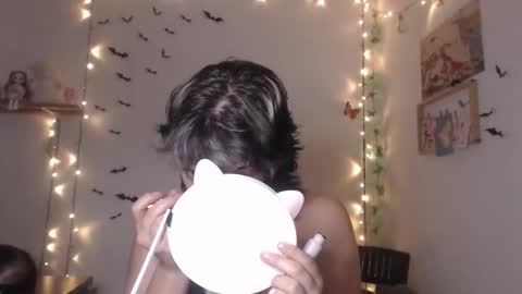 Snapshot of neurotic_witch chatting on 25, 10, 2025 Mar online show from 25, 10, 2025