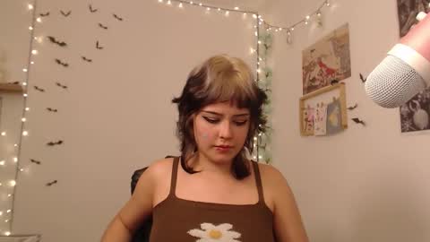 Snapshot of neurotic_witch chatting on 27, 11, 2025 Mar online show from 27, 11, 2025