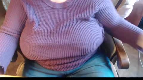Snapshot of new_milf chatting on 14, 12, 2024 Lilly online show from 14, 12, 2024