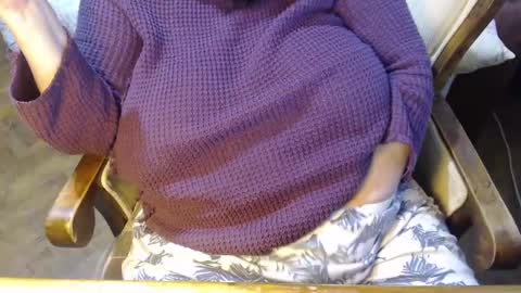 Snapshot of new_milf chatting on 15, 12, 2024 Lilly online show from 15, 12, 2024
