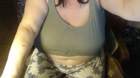 Snapshot of new_milf chatting on 2, 1, 2025 Lilly online show from 2, 1, 2025