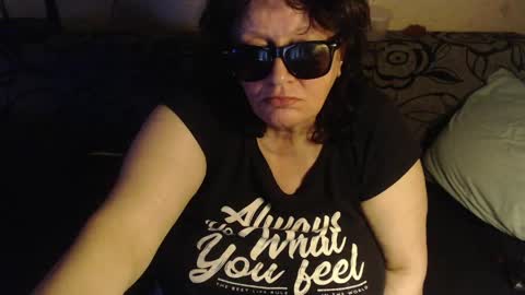 Snapshot of new_milf chatting on 9, 6, 2026 Lilly online show from 9, 6, 2026