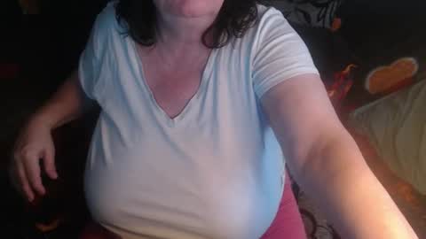 Snapshot of new_milf chatting on 20, 6, 2026 Lilly online show from 20, 6, 2026