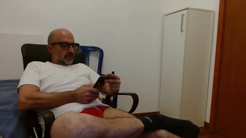 Snapshot of new_simi_74 chatting on 8, 10, 2025 simi online show from 8, 10, 2025