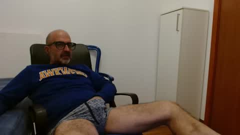 Snapshot of new_simi_74 chatting on 9, 10, 2025 simi online show from 9, 10, 2025