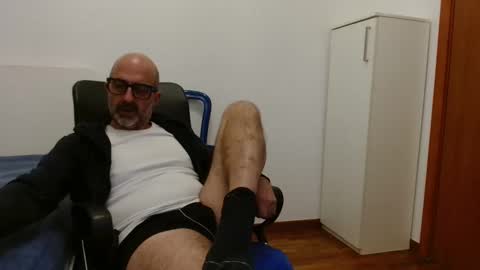 Snapshot of new_simi_74 chatting on 11, 10, 2025 simi online show from 11, 10, 2025