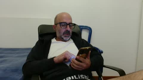 Snapshot of new_simi_74 chatting on 25, 10, 2025 simi online show from 25, 10, 2025