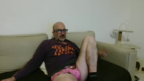 Snapshot of new_simi_74 chatting on 13, 12, 2025 simi online show from 13, 12, 2025