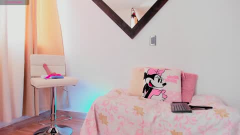 Snapshot of newbarbiedolly chatting on 25, 1, 2025 ximena online show from 25, 1, 2025