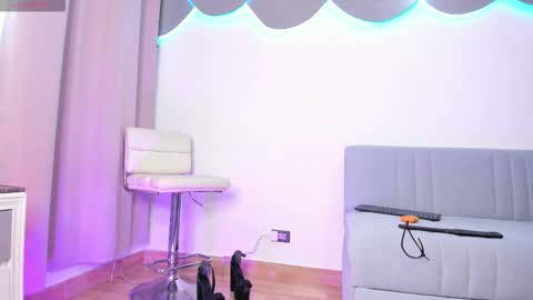 Snapshot of newbarbiedolly chatting on 23, 10, 2025 ximena online show from 23, 10, 2025