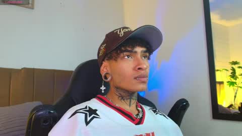 Snapshot of newman_luv chatting on 21, 5, 2026 Newman Luv online show from 21, 5, 2026