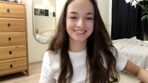 Snapshot of newproject_ chatting on 5, 11, 2025 Nova online show from 5, 11, 2025