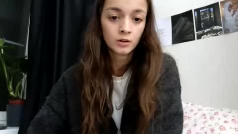 Snapshot of newproject_ chatting on 17, 11, 2025 Nova online show from 17, 11, 2025