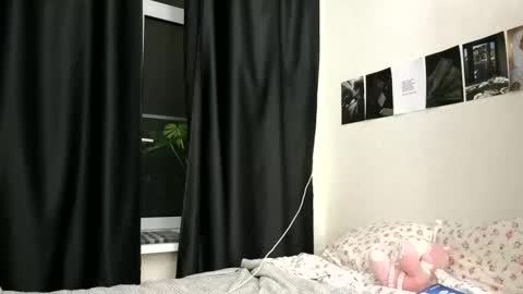 Snapshot of newproject_ chatting on 23, 11, 2025 Nova online show from 23, 11, 2025