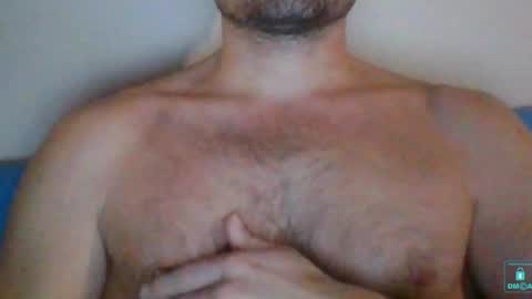 Snapshot of newtyguy90 chatting on 19, 1, 2025 newtyguy90 online show from 19, 1, 2025