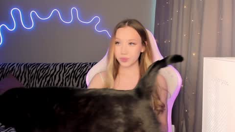 Mina online show from 24, 1, 2025