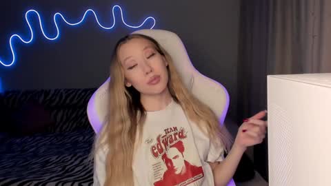 Mina online show from 7, 2, 2025