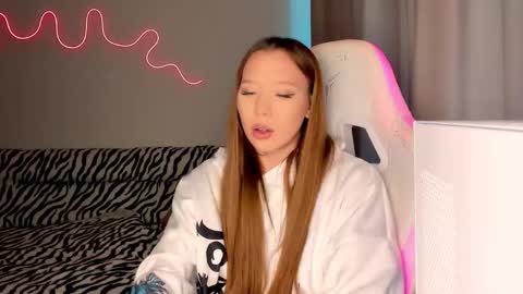 Mina online show from 10, 9, 2025