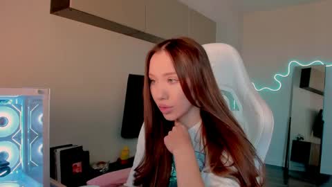 Mina online show from 4, 5, 2026