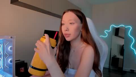 Mina online show from 5, 5, 2026