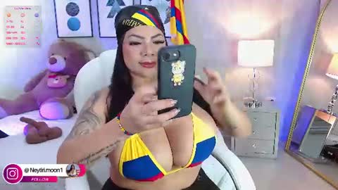 Snapshot of neytiri_moon chatting on 17, 6, 2026 Sandra online show from 17, 6, 2026