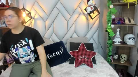 Snapshot of nezukokamado1_ chatting on 27, 12, 2024 Milena online show from 27, 12, 2024