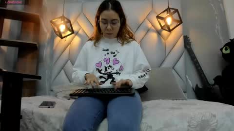 Snapshot of nezukokamado1_ chatting on 17, 2, 2025 Milena online show from 17, 2, 2025