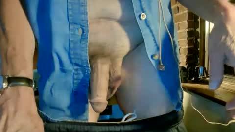 Snapshot of nfgwholoves2cum chatting on 26, 9, 2025 NFG Nice Friendly Guy Dick online show from 26, 9, 2025