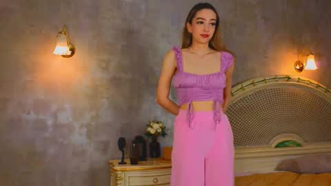 Snapshot of nganlico chatting on 18, 11, 2025 Anasteisha online show from 18, 11, 2025