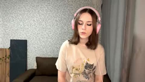 Snapshot of ngocjanus chatting on 2, 12, 2025 Eva Arts online show from 2, 12, 2025