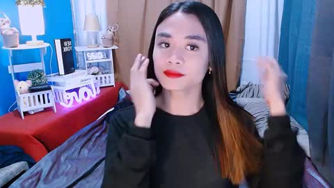 Snapshot of nhicolehollywood chatting on 22, 12, 2024 hottie nicole online show from 22, 12, 2024