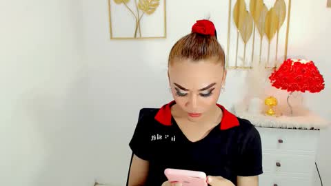 Snapshot of nhicolehollywood chatting on 12, 2, 2025 hottie nicole online show from 12, 2, 2025