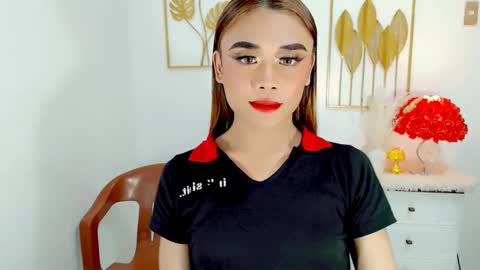 Snapshot of nhicolehollywood chatting on 21, 2, 2025 hottie nicole online show from 21, 2, 2025