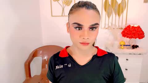 Snapshot of nhicolehollywood chatting on 26, 2, 2025 hottie nicole online show from 26, 2, 2025