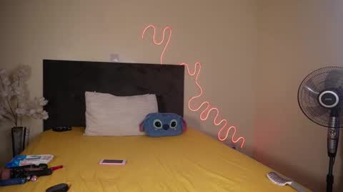 Snapshot of nia_bell chatting on 20, 12, 2024 kikiNiaAria online show from 20, 12, 2024