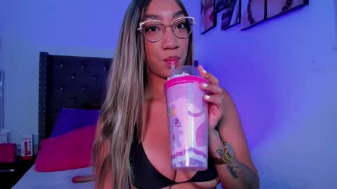 Snapshot of nia_seren chatting on 8, 4, 2026 Nia online show from 8, 4, 2026