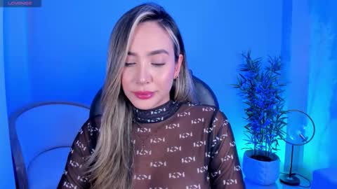 Snapshot of niabennet chatting on 14, 10, 2025 Nia online show from 14, 10, 2025