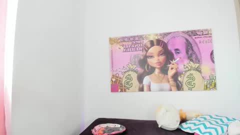 Snapshot of nianoretti chatting on 30, 10, 2025 Nia online show from 30, 10, 2025